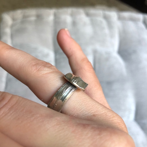 ❌SOLD❌Silver Wrap Silverware Fashioned Ring - Picture 6 of 7